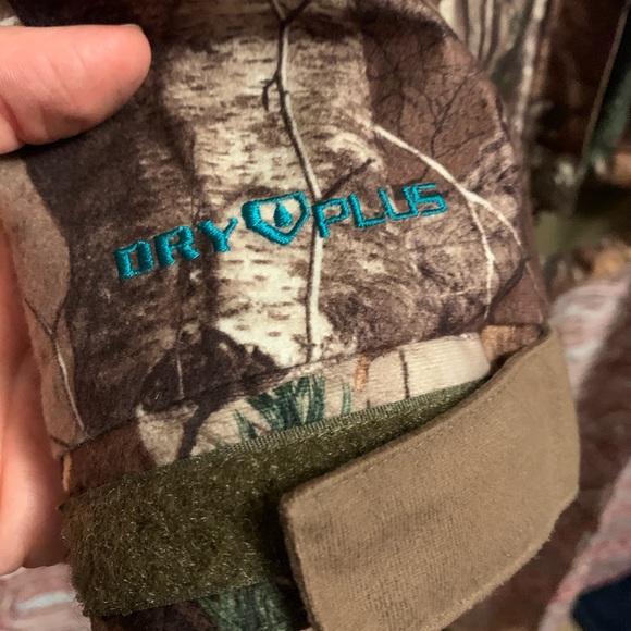 Cabelas OutfitHer Camo Hooded jacket - Picture 8 of 11